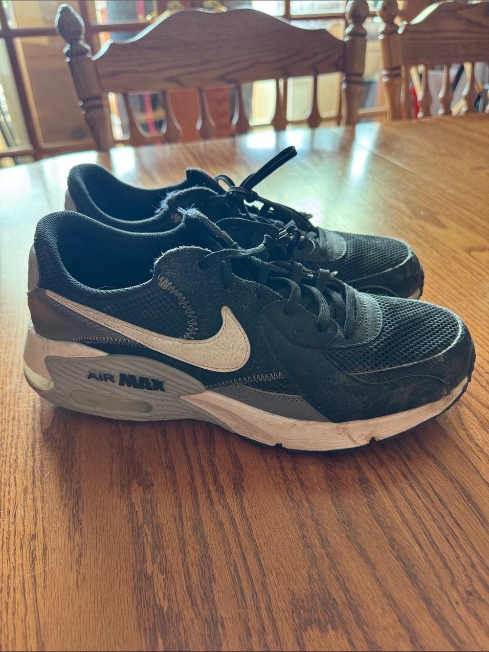 Nike Air Max Men's Black and White Athletic Sneakers